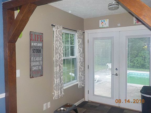 5th image of 12 Country Ln