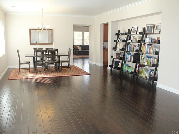 4th image of 30182 Cambridge Ave