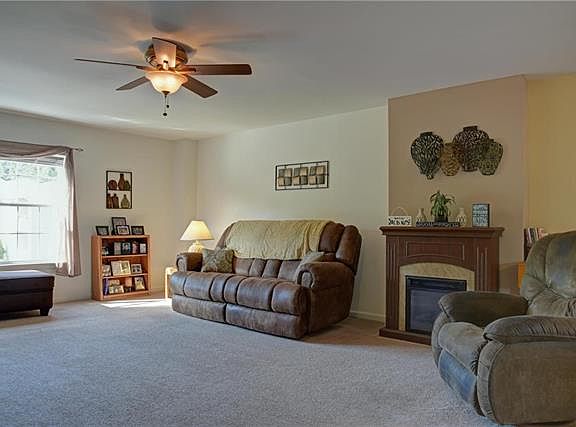 5th image of 1024 W Tioga St