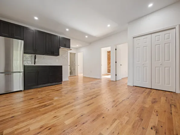 128 Montague Street image 1 of 9