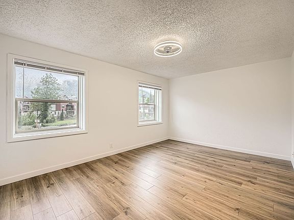3rd image of 412 E North Bend Way #5