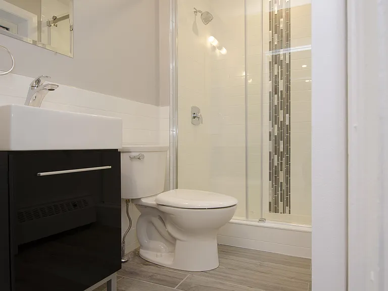 350 Clemow Ave #103 — Photo 4