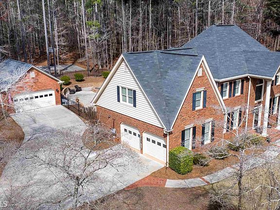 5th image of 105 Lordship Ct