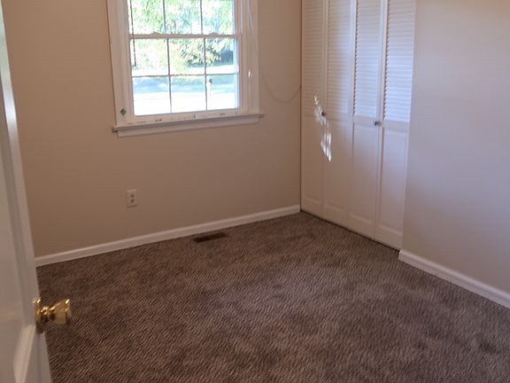 5th image of 35 Richard Dr