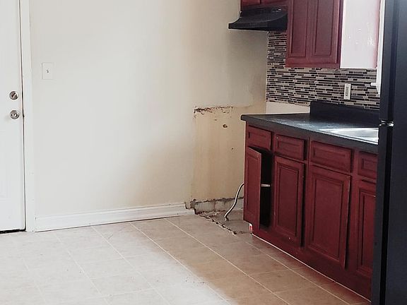 4th image of 7653 S Dobson Ave #1