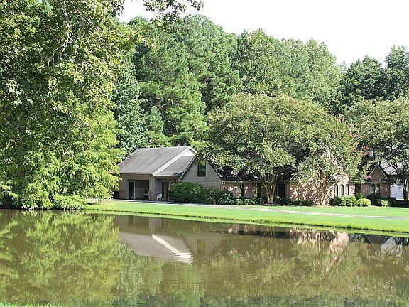 2nd image of 6760 Autumn Oaks Dr