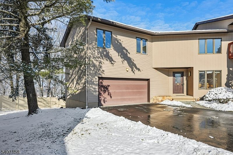 1st image of 39 Cedarwood Ter