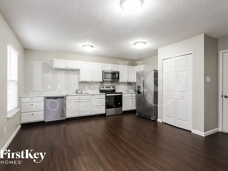 9140 Wandflower Dr — Photo 6