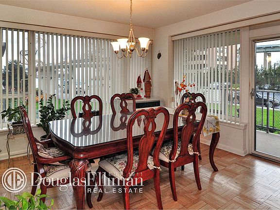 3rd image of 16625 Powells Cove Blvd APT 1H