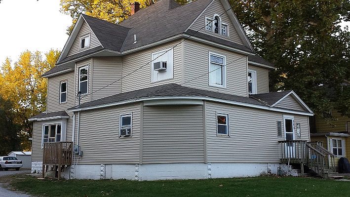 1st image of 549 E Park St APT 3