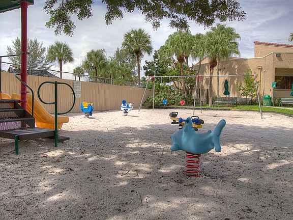 5th image of 3815 Alcantara Ave #D-77
