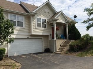 1608 Windward Dr, Hampshire, IL 60140