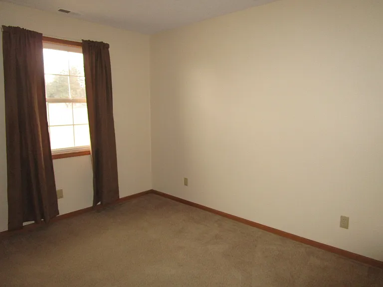 705 W Main St — Photo 10