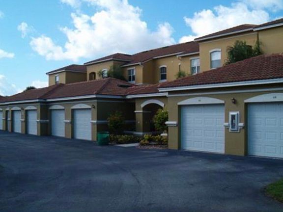 2nd image of 5090 Fairways Cir APT H102