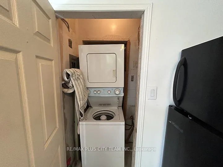 3432 Bathurst St #2 — Photo 7