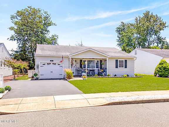 2nd image of 35 Whitmore Drive