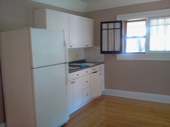 4th image of 921 Court St APT 2