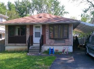 215 Wildwood Dr, Round Lake Beach, IL