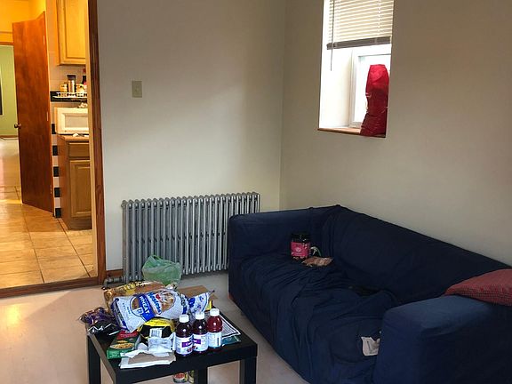 3rd image of 521 Dickinson St Floor 2