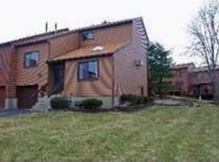 34 Walnut Ct, Fishkill, NY 12524