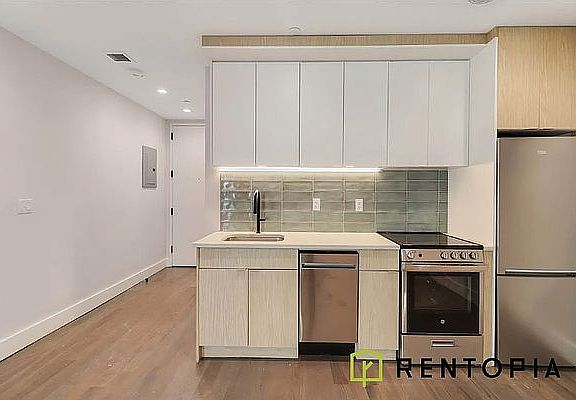 3rd image of 438 Union Ave #1E