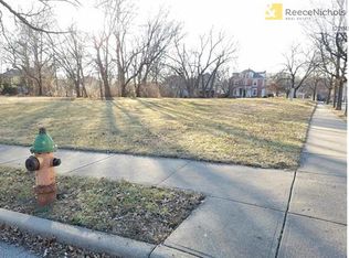 3608 Tracy Ave, Kansas City, MO 64109