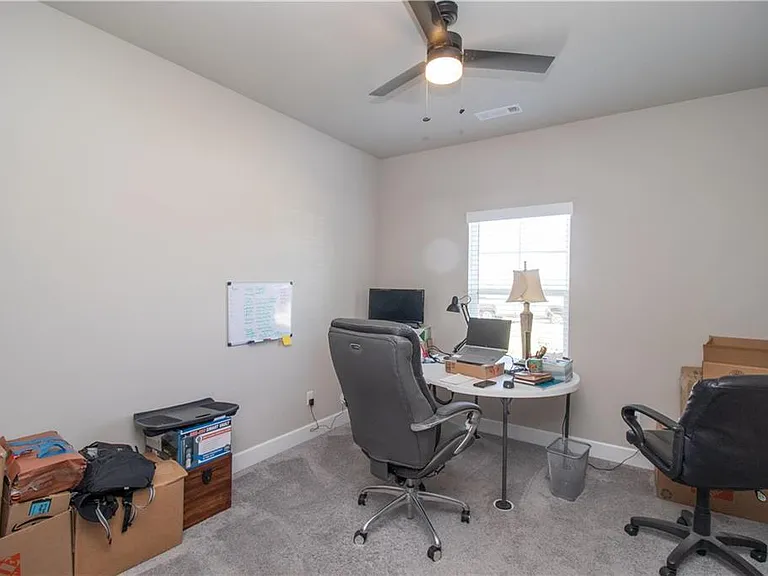 1137 Laux Ln — Photo 14