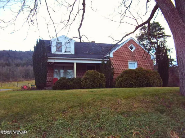 190 E Winter Rd, Loganton, PA 17747