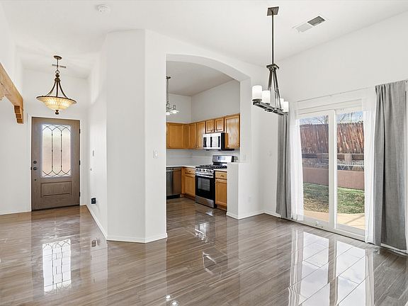 3rd image of 6036 Monte Verde Pl