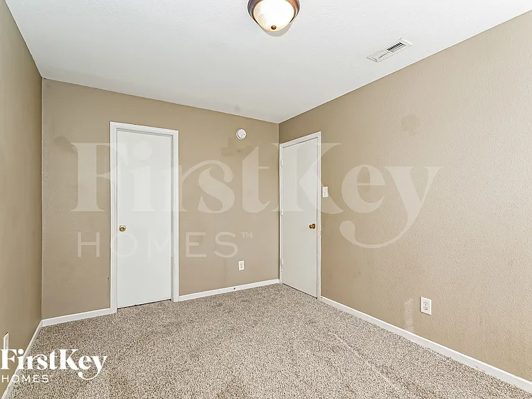 10702 Gathering Dr — Photo 12