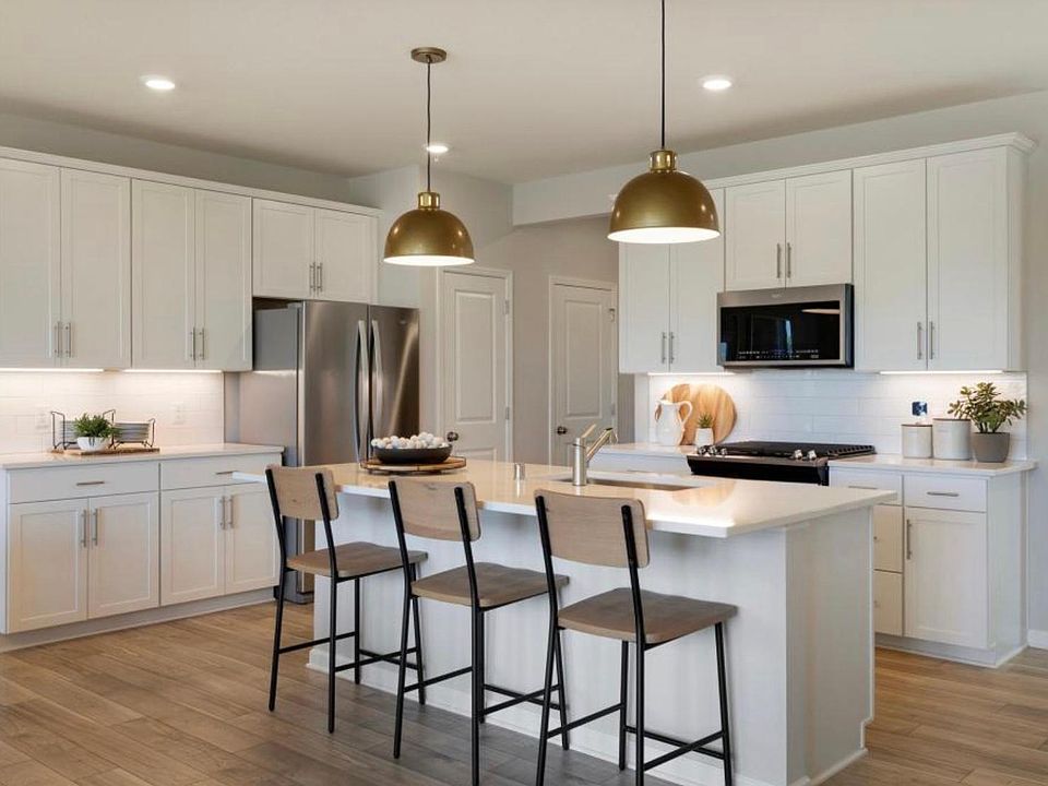 1st image of 4827 Airlake Dr #1