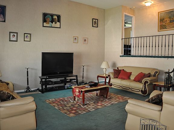 3rd image of 1546 Dunbar St