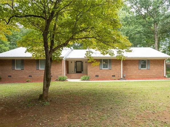 900 9th St, Mebane, NC 27302