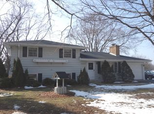 4S262 Curtis Ave, Warrenville, IL 60555