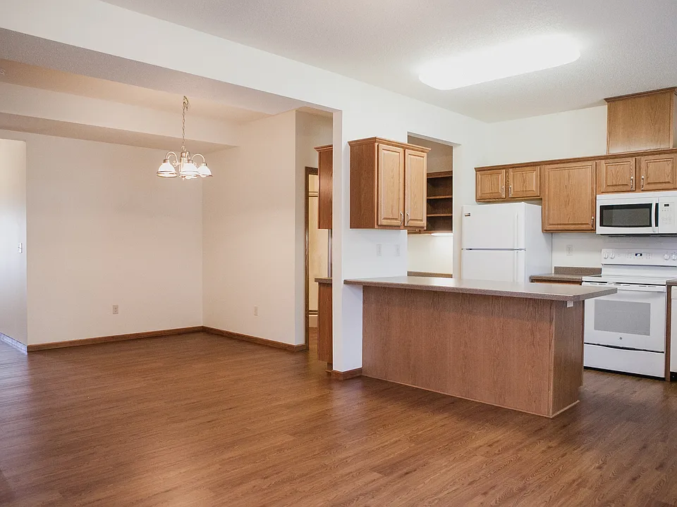 Kitchen/Dining area