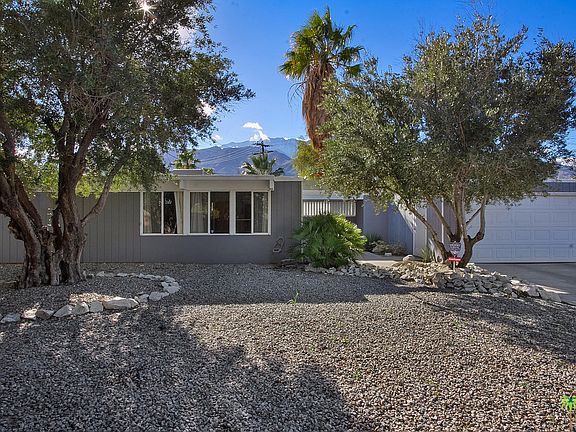 3rd image of 315 E Desert Holly Cir