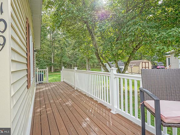 3rd image of 109 Alpine Way