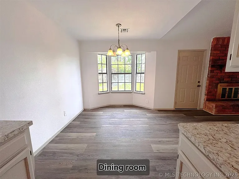 6717 S Saint Louis Ave — Photo 12