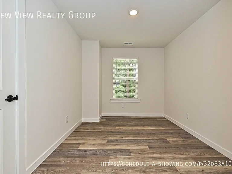 512 12th Ave NE — Photo 17