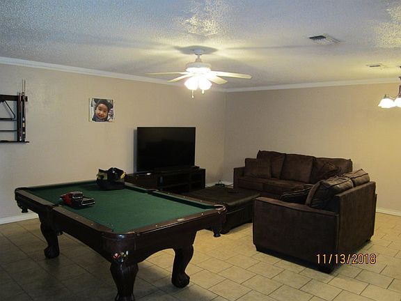 2nd image of 813 E 4th St
