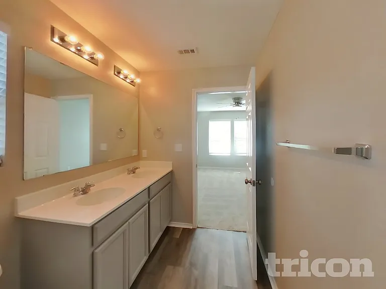 10718 Castello Cyn — Photo 7
