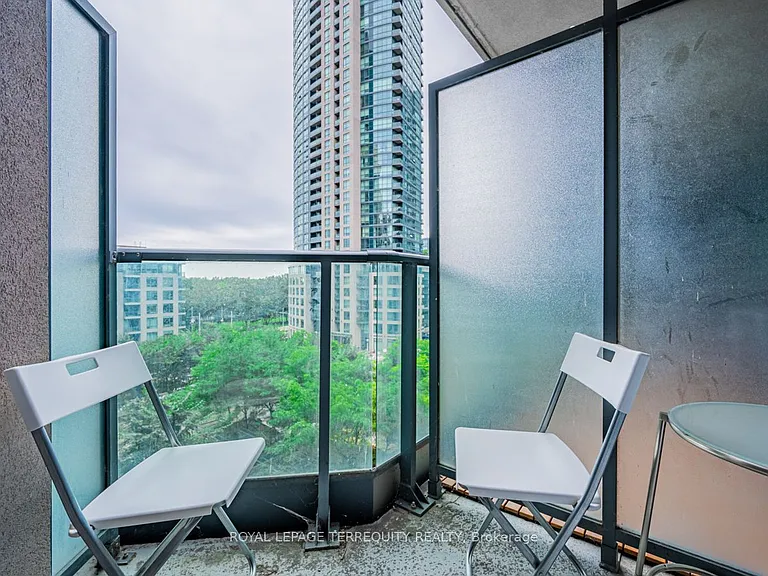 209 Fort York Blvd #658 — Photo 14