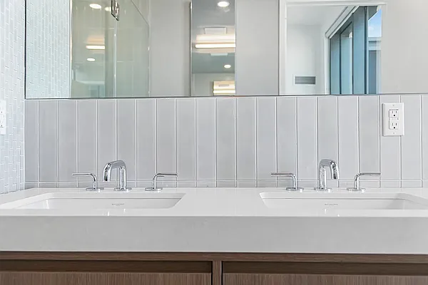 Rented by Charney Real Estate LLC | media 30