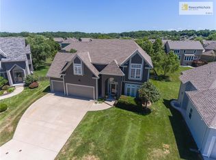 5936 NE Parks View Pl, Lees Summit, MO 64064