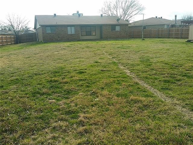 2nd image of 1018 Misty Meadow Dr