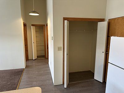 5th image of 10 Willow St #4