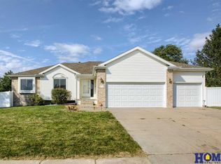 7900 E Pointe Rd, Lincoln, NE 68506