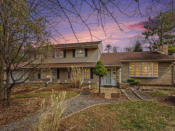 2nd image of 5029 Harriett Dr