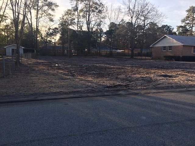 2nd image of 1052 Nottingham Dr