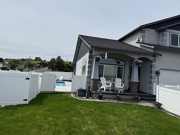 3rd image of 902 Blitz Ln